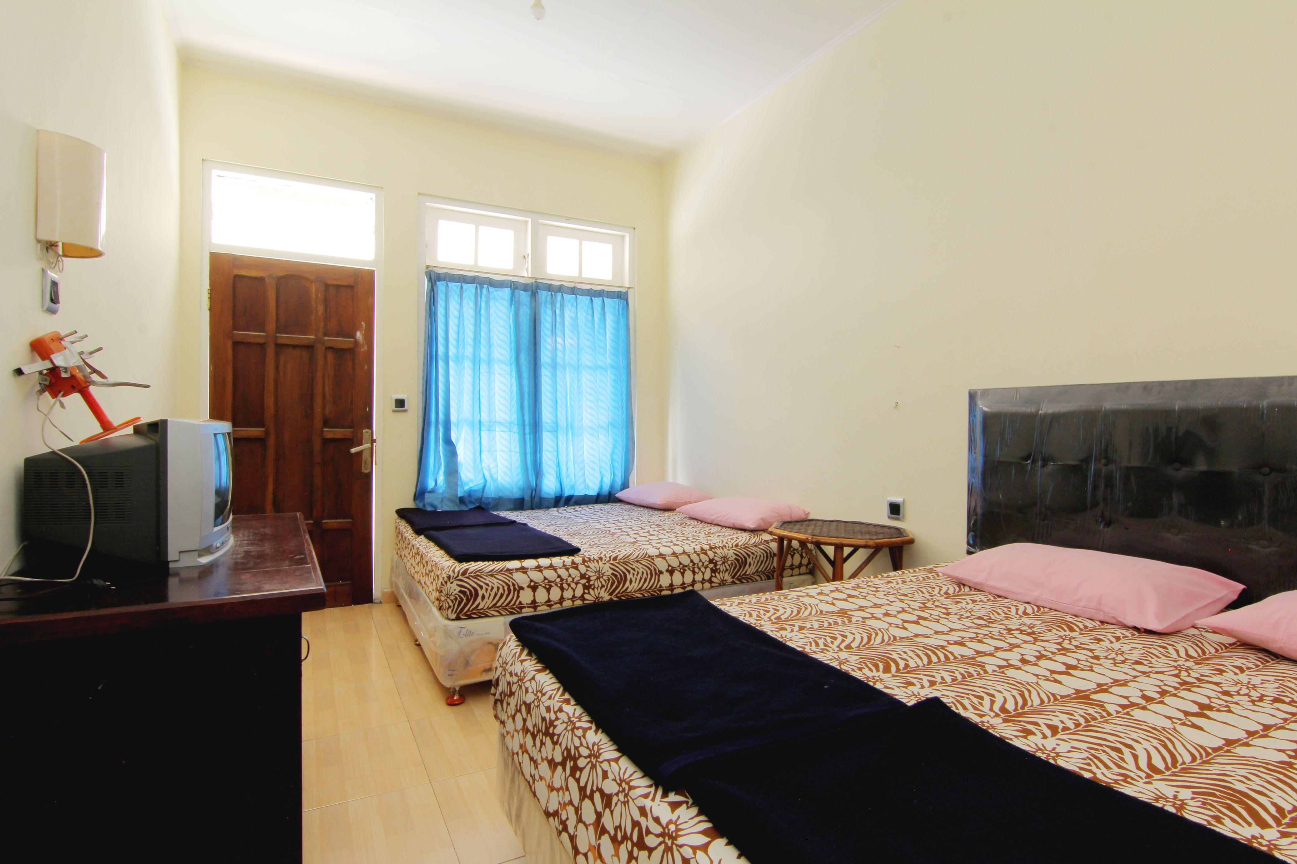 Hotel Wijaya 3 กาลีอูรัง ภายนอก รูปภาพ